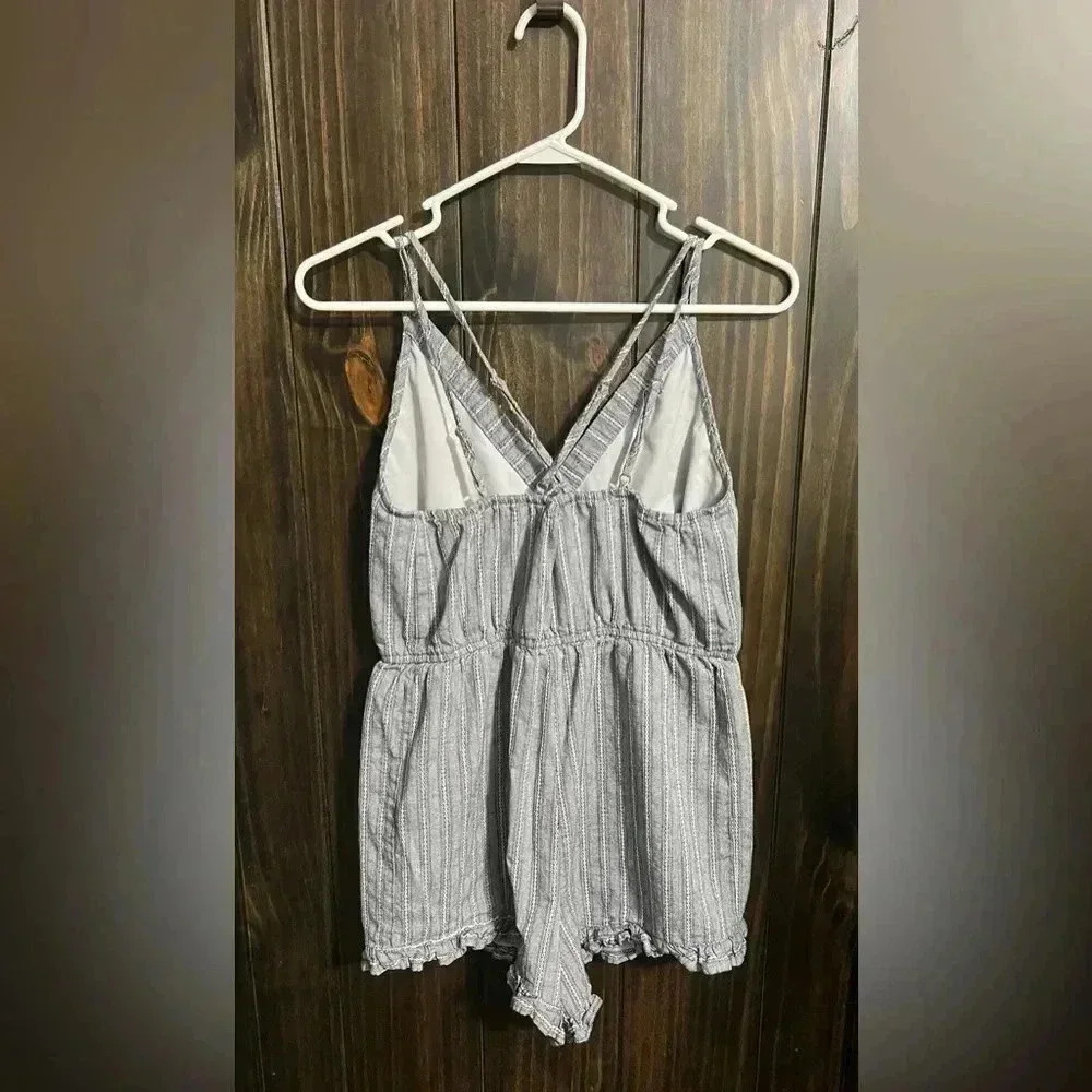 Paper Crane Shorts Romper-Size:Large - Picture 6 of 7